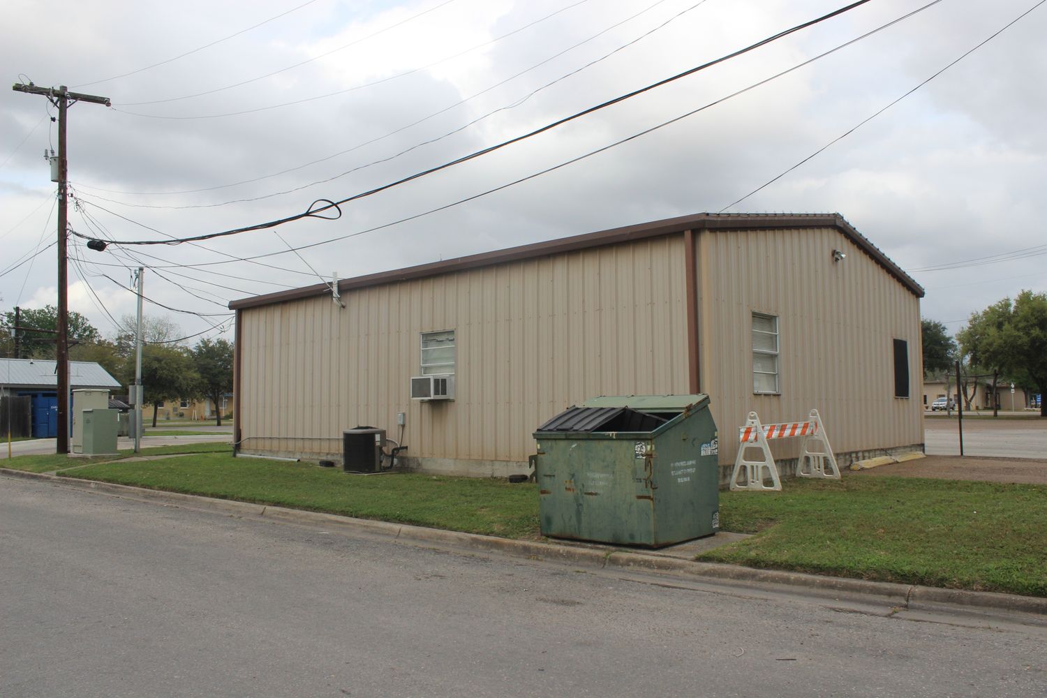 1108 N Esplanade St, Cuero, TX 77954